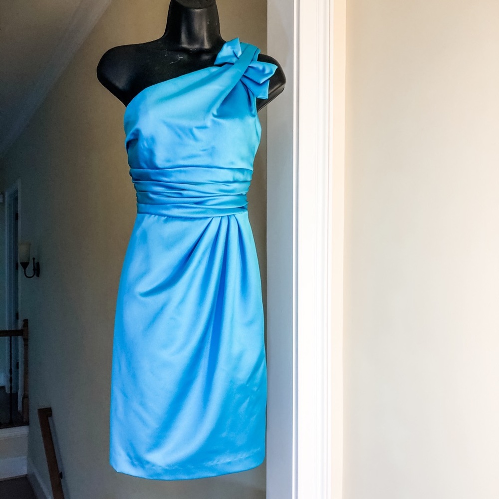 DAVIDS BRIDAL sz 4 OASIS color one shoulder short